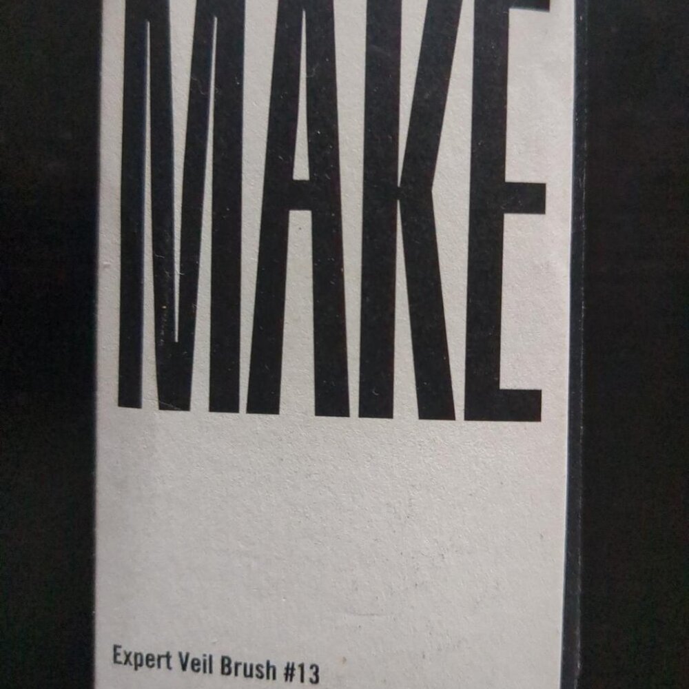 new Make expert veil brush #13 NIB